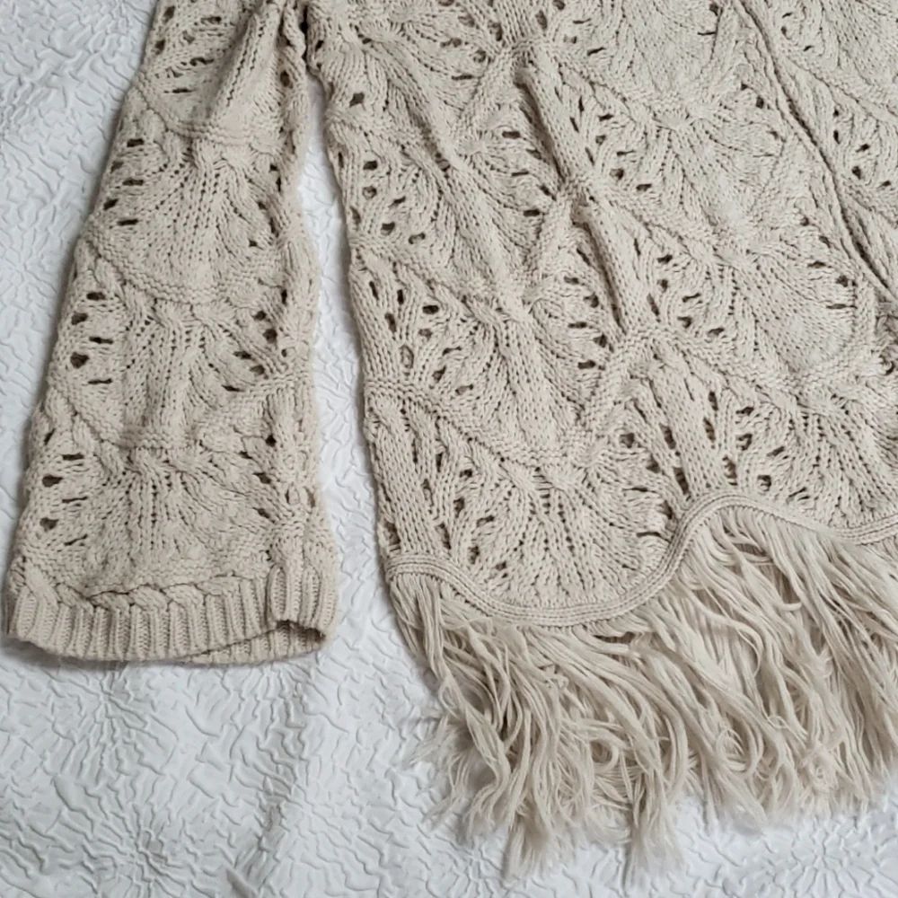 THE PARAGON Open Front Cardigan, Fringed Loose Knit Cream Color, Size L